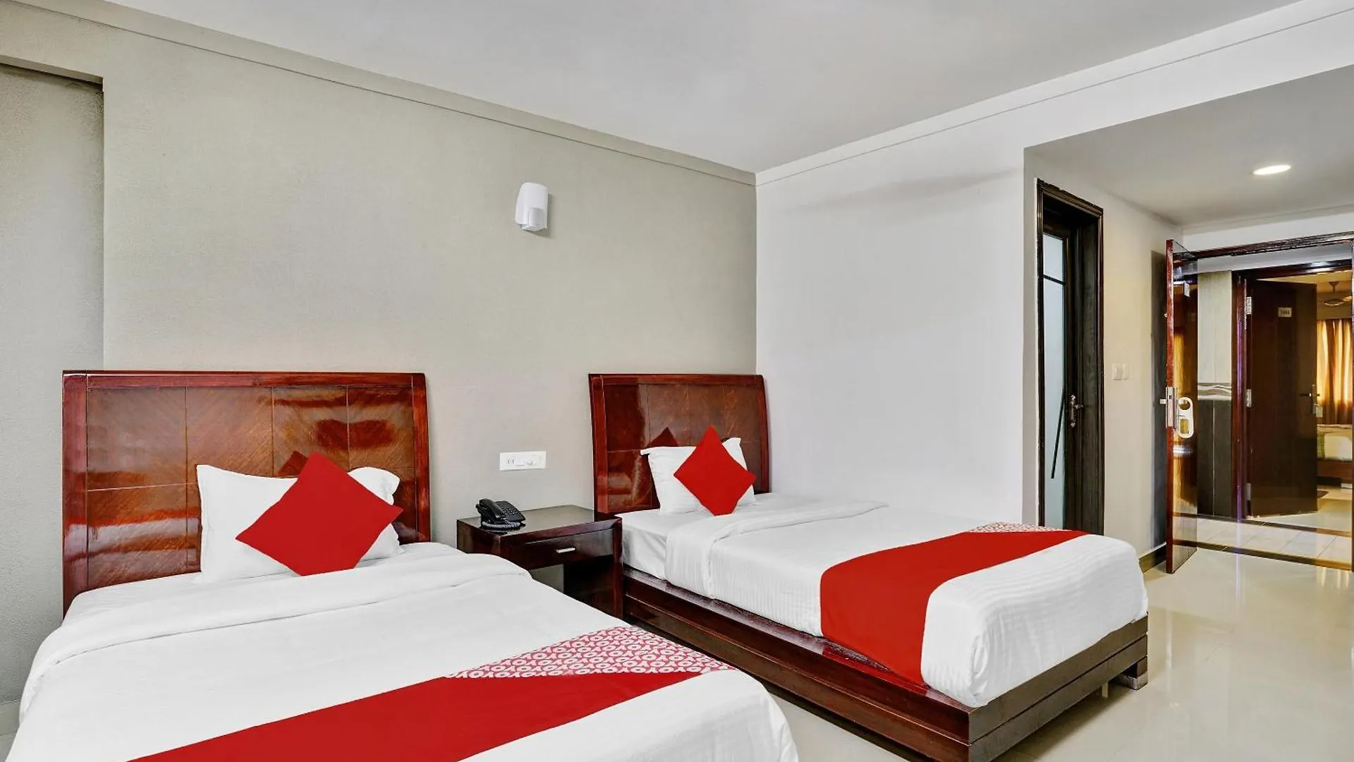 ***  Hotel O Aec Residency Mararikulam India