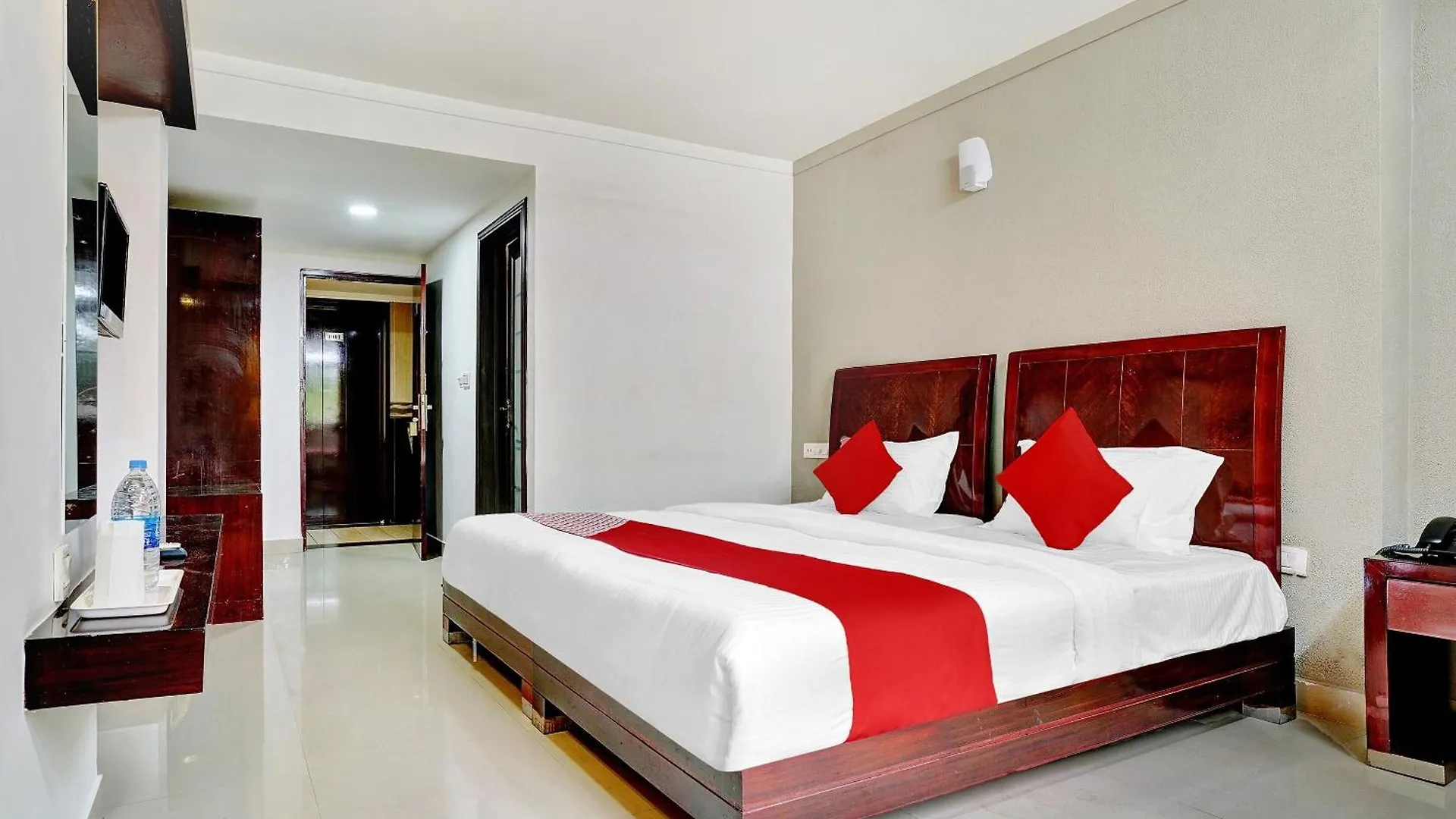 Hotel O Aec Residency Mararikulam 3*,